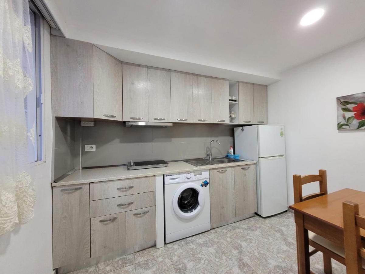 Anis Apartments Sarandë Buitenkant foto