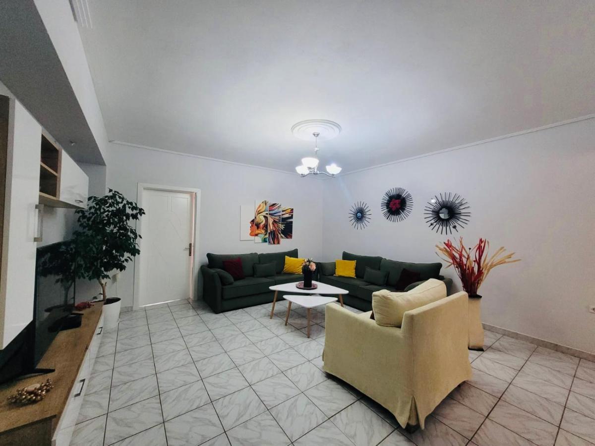 Anis Apartments Sarandë Buitenkant foto
