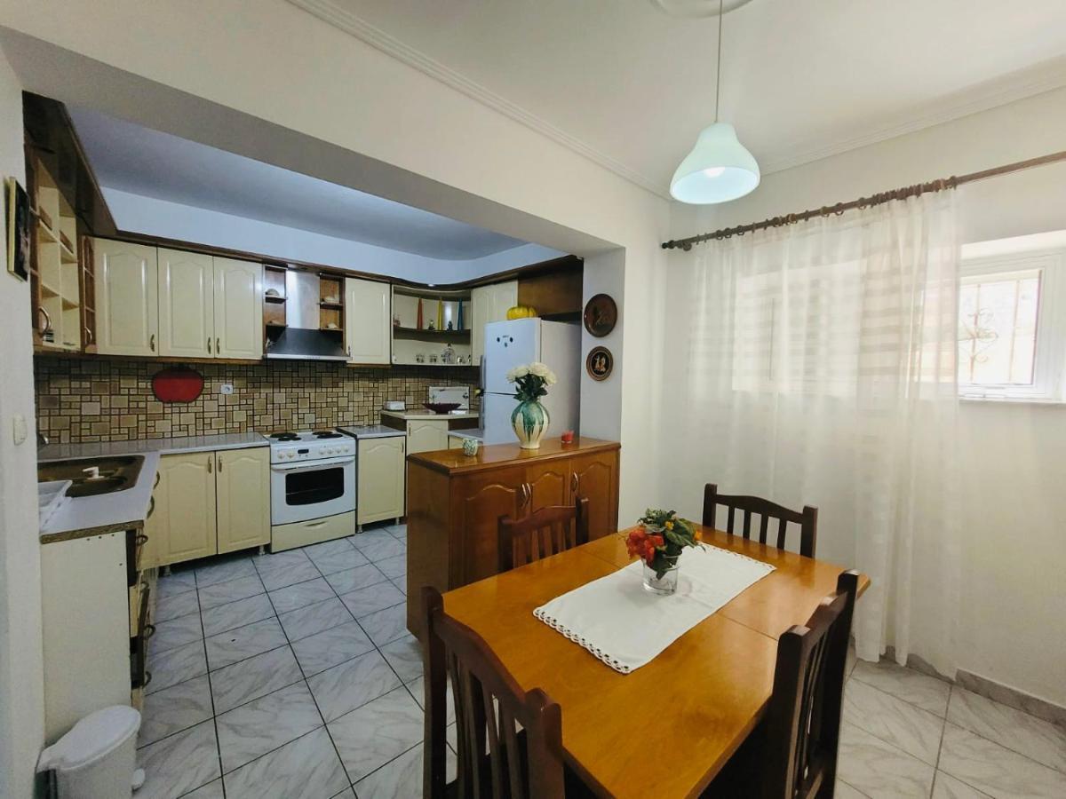 Anis Apartments Sarandë Buitenkant foto