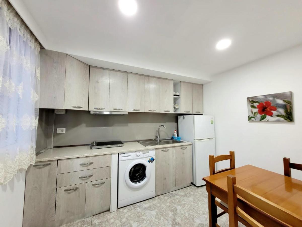Anis Apartments Sarandë Buitenkant foto