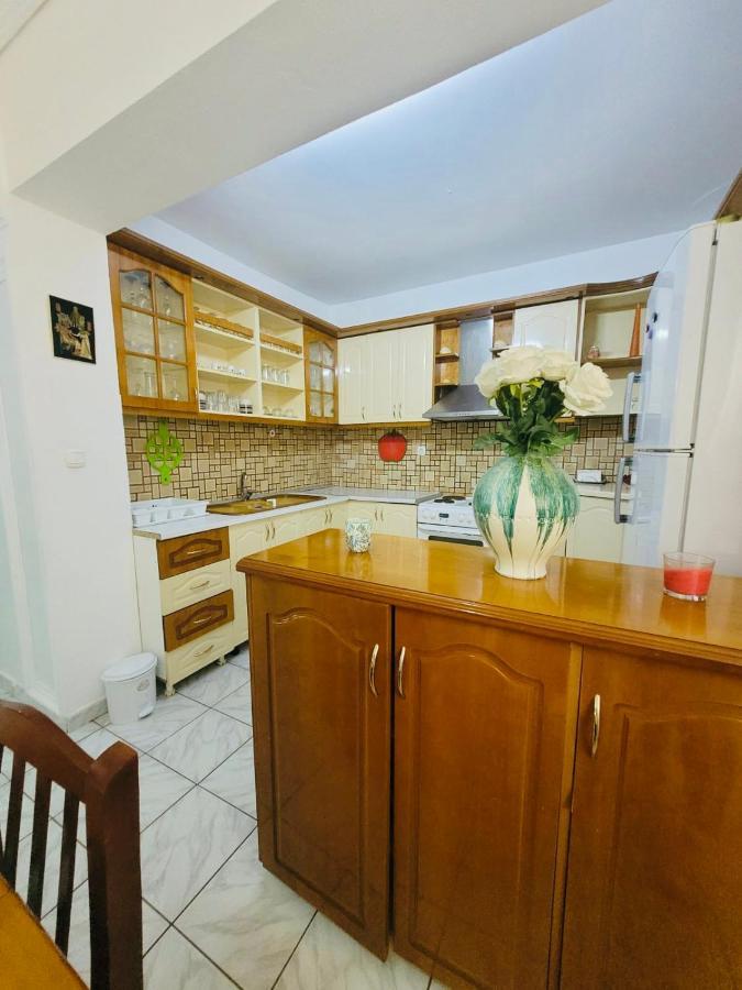 Anis Apartments Sarandë Buitenkant foto